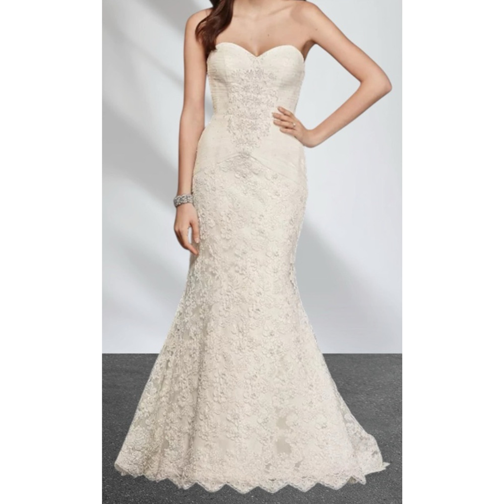 Oleg Cassini Ivory Lace Trumpet Wedding Dress STYLE # CRL277 Size 6